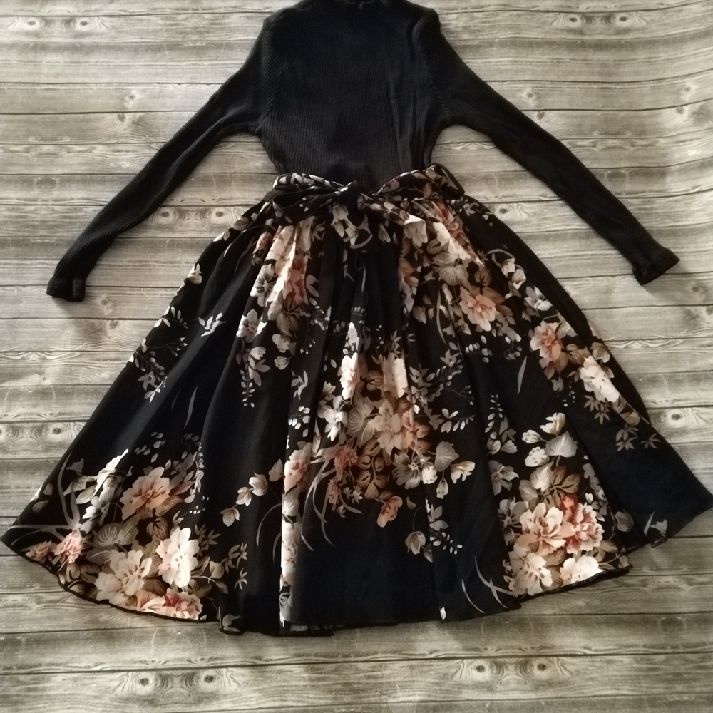 10/$40 SHEIN Black Floral Kids Dress
